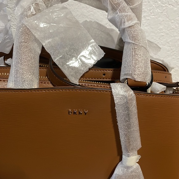 DKNY Paige Medium Satchel Bag With Convertible Strap - Picture 4 of 12